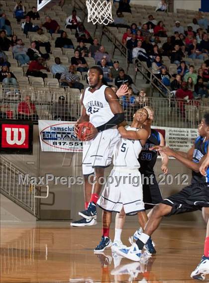 Thumbnail 1 in Plano West vs. Richland (Whataburger Tournament) photogallery.