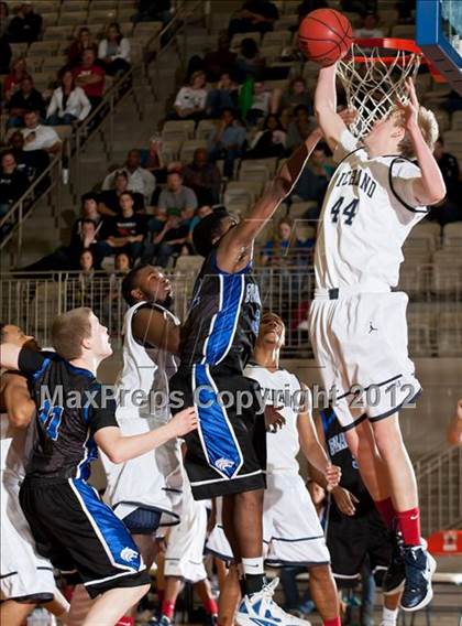 Thumbnail 2 in Plano West vs. Richland (Whataburger Tournament) photogallery.