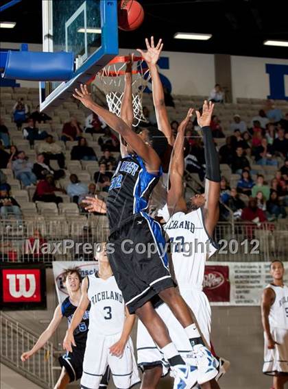 Thumbnail 1 in Plano West vs. Richland (Whataburger Tournament) photogallery.