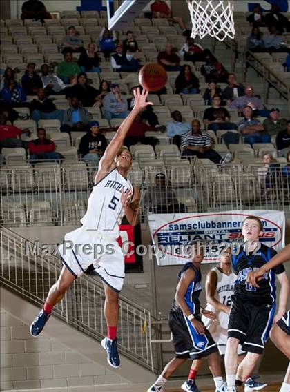 Thumbnail 3 in Plano West vs. Richland (Whataburger Tournament) photogallery.