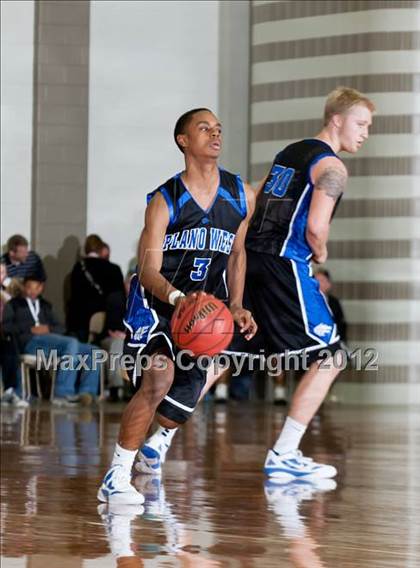 Thumbnail 1 in Plano West vs. Richland (Whataburger Tournament) photogallery.
