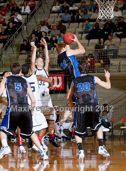 Thumbnail 2 in Plano West vs. Richland (Whataburger Tournament) photogallery.