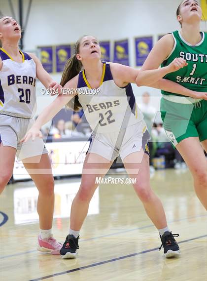 Thumbnail 2 in Summit Academy vs. South Summit (South Mountain Holiday Classic) photogallery.