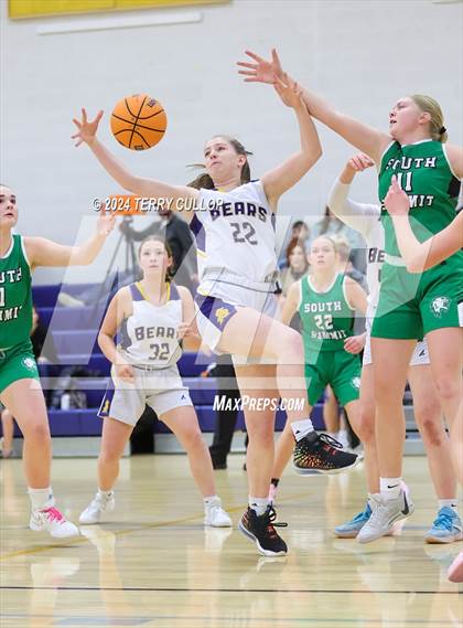 Thumbnail 3 in Summit Academy vs. South Summit (South Mountain Holiday Classic) photogallery.