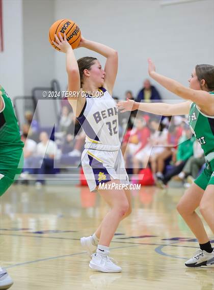 Thumbnail 2 in Summit Academy vs. South Summit (South Mountain Holiday Classic) photogallery.