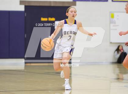Thumbnail 2 in Summit Academy vs. South Summit (South Mountain Holiday Classic) photogallery.