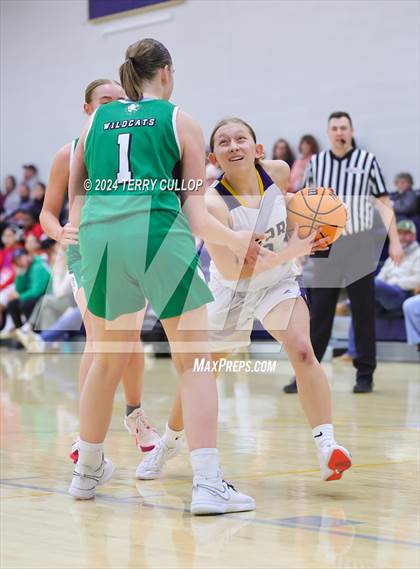 Thumbnail 3 in Summit Academy vs. South Summit (South Mountain Holiday Classic) photogallery.