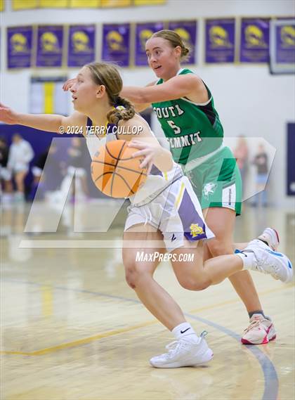 Thumbnail 1 in Summit Academy vs. South Summit (South Mountain Holiday Classic) photogallery.