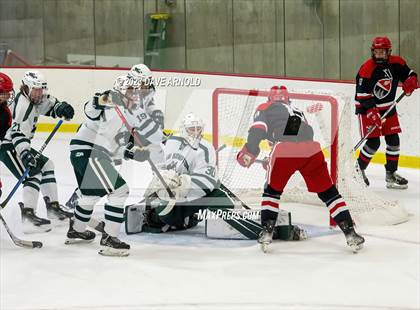 Thumbnail 3 in Frederick Gunn vs. New Hampton School (Exeter Invitational) photogallery.