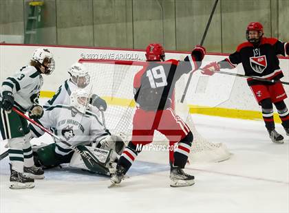 Thumbnail 1 in Frederick Gunn vs. New Hampton School (Exeter Invitational) photogallery.
