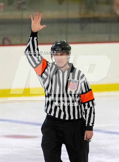 Thumbnail 2 in Frederick Gunn vs. New Hampton School (Exeter Invitational) photogallery.