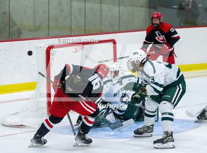 Thumbnail 3 in Frederick Gunn vs. New Hampton School (Exeter Invitational) photogallery.