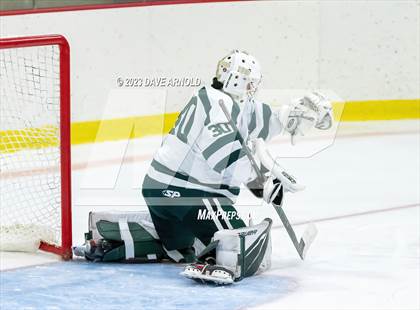 Thumbnail 3 in Frederick Gunn vs. New Hampton School (Exeter Invitational) photogallery.