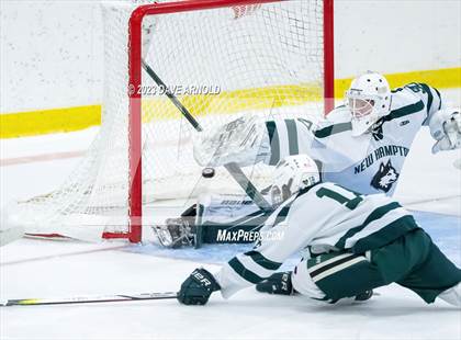 Thumbnail 3 in Frederick Gunn vs. New Hampton School (Exeter Invitational) photogallery.