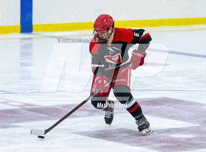 Thumbnail 2 in Frederick Gunn vs. New Hampton School (Exeter Invitational) photogallery.