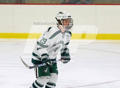 Thumbnail 2 in Frederick Gunn vs. New Hampton School (Exeter Invitational) photogallery.