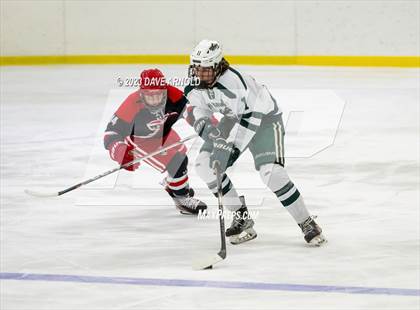 Thumbnail 2 in Frederick Gunn vs. New Hampton School (Exeter Invitational) photogallery.
