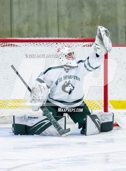 Thumbnail 2 in Frederick Gunn vs. New Hampton School (Exeter Invitational) photogallery.