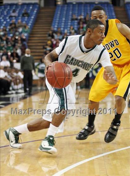 Thumbnail 3 in Bishop O'Dowd vs. El Cerrito (CIF NorCal D3 Regional Final) photogallery.