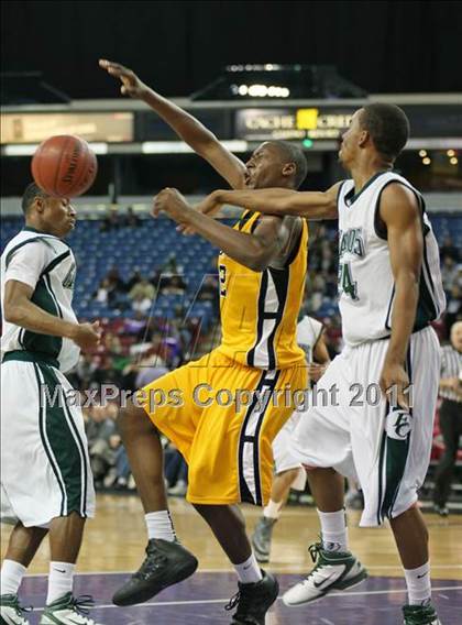 Thumbnail 2 in Bishop O'Dowd vs. El Cerrito (CIF NorCal D3 Regional Final) photogallery.