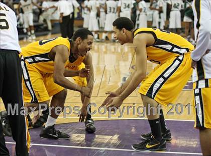 Thumbnail 3 in Bishop O'Dowd vs. El Cerrito (CIF NorCal D3 Regional Final) photogallery.
