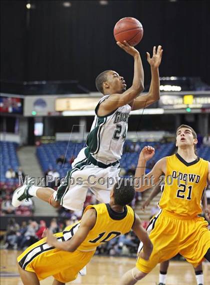 Thumbnail 3 in Bishop O'Dowd vs. El Cerrito (CIF NorCal D3 Regional Final) photogallery.