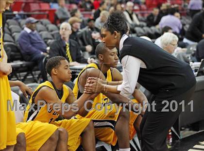 Thumbnail 3 in Bishop O'Dowd vs. El Cerrito (CIF NorCal D3 Regional Final) photogallery.