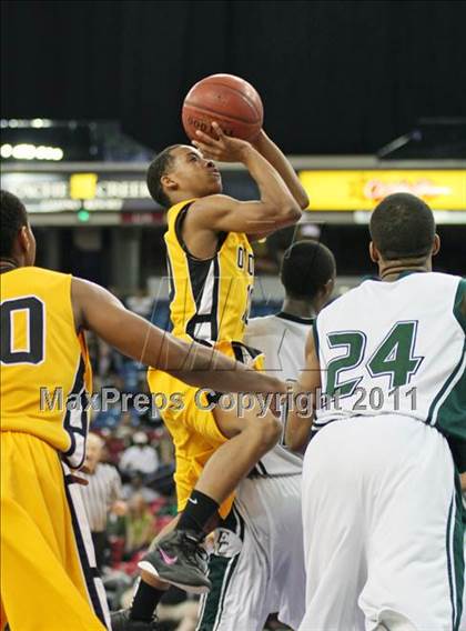 Thumbnail 1 in Bishop O'Dowd vs. El Cerrito (CIF NorCal D3 Regional Final) photogallery.