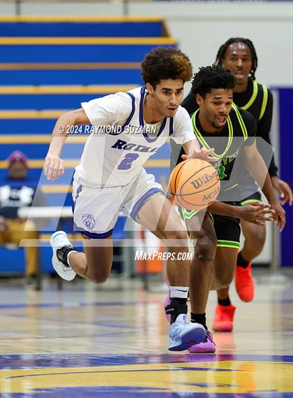 Thumbnail 2 in Roosevelt vs. Mission College Prep photogallery.