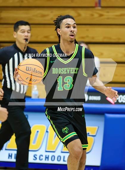 Thumbnail 2 in Roosevelt vs. Mission College Prep photogallery.