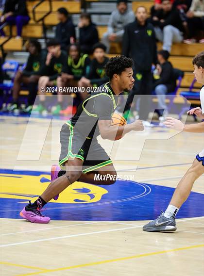 Thumbnail 2 in Roosevelt vs. Mission College Prep photogallery.