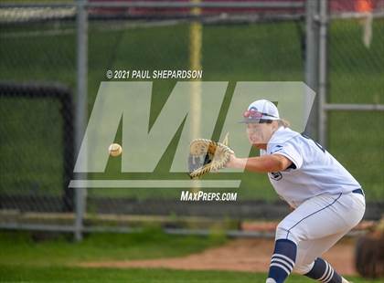 Thumbnail 1 in Mountain Vista vs. Columbine photogallery.