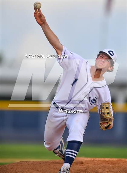 Thumbnail 1 in Mountain Vista vs. Columbine photogallery.