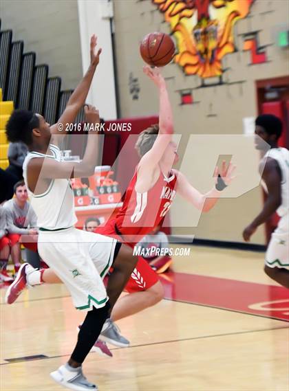 Thumbnail 3 in St. Mary's vs. Mater Dei (Hoophall West Invitational) photogallery.