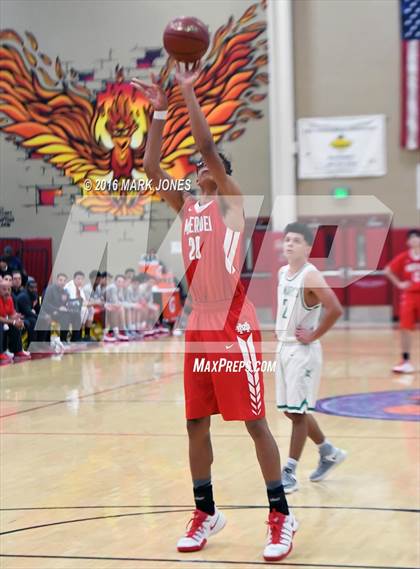Thumbnail 2 in St. Mary's vs. Mater Dei (Hoophall West Invitational) photogallery.