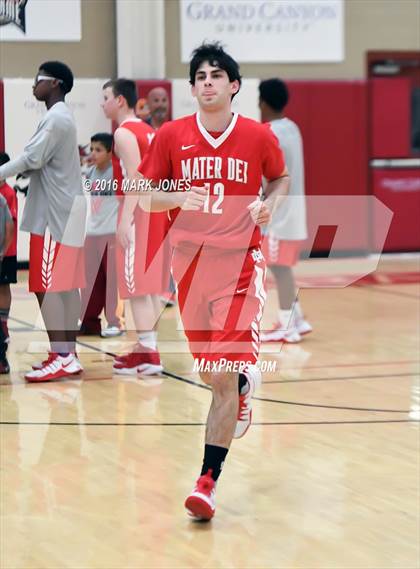 Thumbnail 3 in St. Mary's vs. Mater Dei (Hoophall West Invitational) photogallery.