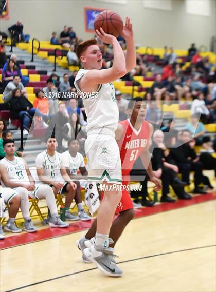 Thumbnail 1 in St. Mary's vs. Mater Dei (Hoophall West Invitational) photogallery.
