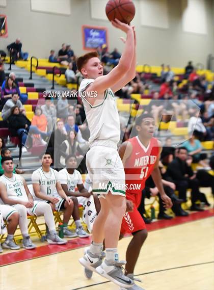 Thumbnail 2 in St. Mary's vs. Mater Dei (Hoophall West Invitational) photogallery.