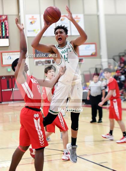 Thumbnail 1 in St. Mary's vs. Mater Dei (Hoophall West Invitational) photogallery.