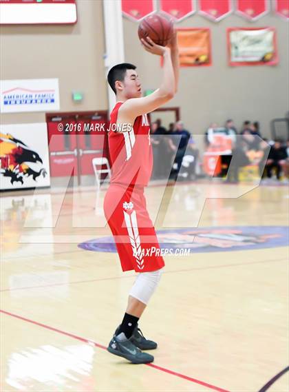 Thumbnail 1 in St. Mary's vs. Mater Dei (Hoophall West Invitational) photogallery.