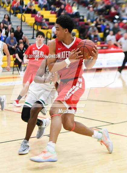 Thumbnail 2 in St. Mary's vs. Mater Dei (Hoophall West Invitational) photogallery.