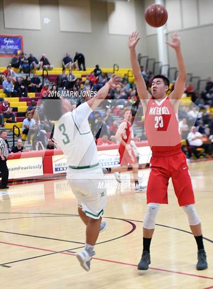 Thumbnail 2 in St. Mary's vs. Mater Dei (Hoophall West Invitational) photogallery.