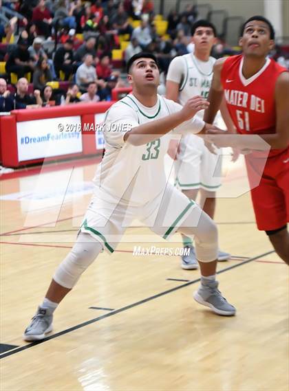 Thumbnail 1 in St. Mary's vs. Mater Dei (Hoophall West Invitational) photogallery.