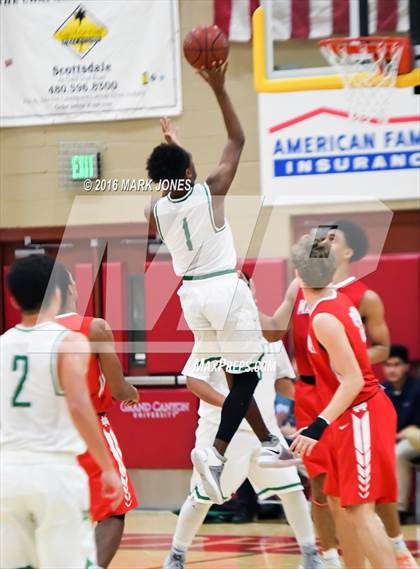 Thumbnail 1 in St. Mary's vs. Mater Dei (Hoophall West Invitational) photogallery.