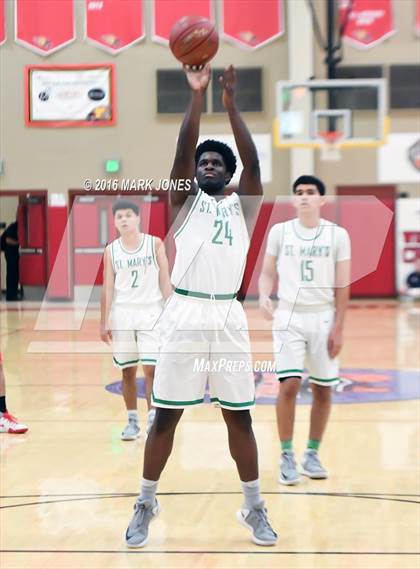Thumbnail 3 in St. Mary's vs. Mater Dei (Hoophall West Invitational) photogallery.