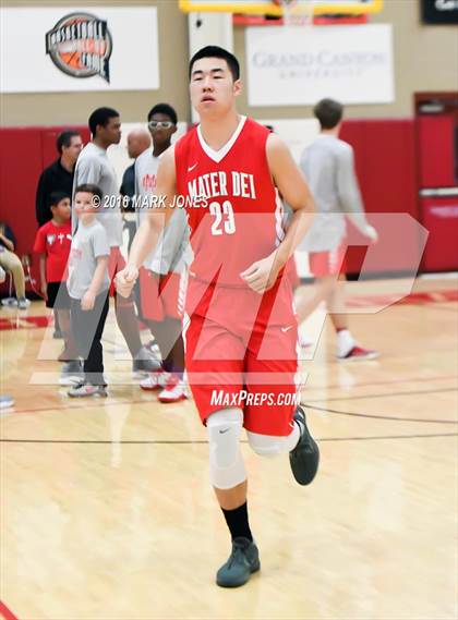 Thumbnail 3 in St. Mary's vs. Mater Dei (Hoophall West Invitational) photogallery.
