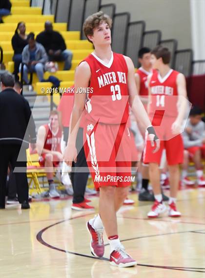 Thumbnail 1 in St. Mary's vs. Mater Dei (Hoophall West Invitational) photogallery.