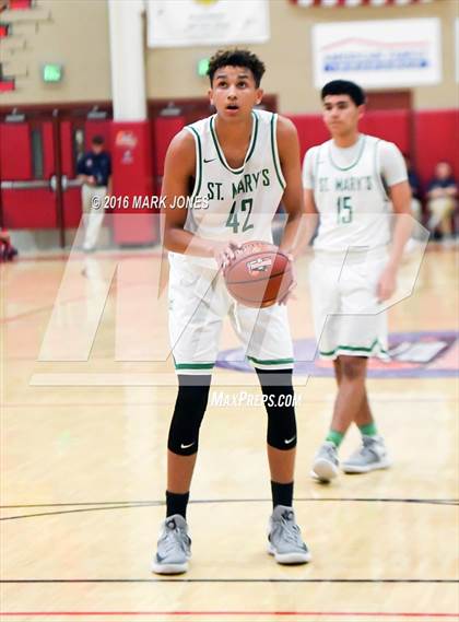 Thumbnail 1 in St. Mary's vs. Mater Dei (Hoophall West Invitational) photogallery.
