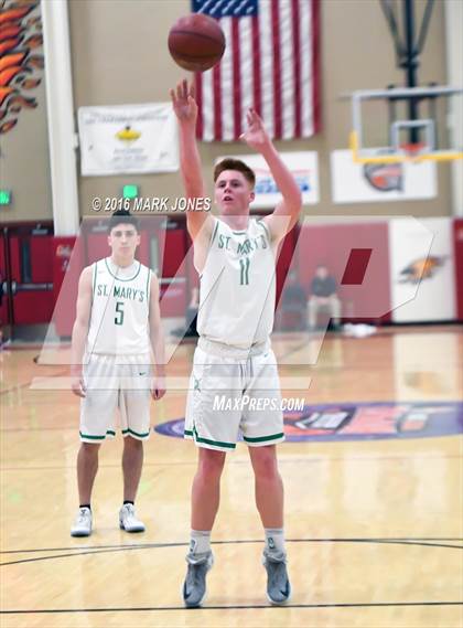 Thumbnail 2 in St. Mary's vs. Mater Dei (Hoophall West Invitational) photogallery.