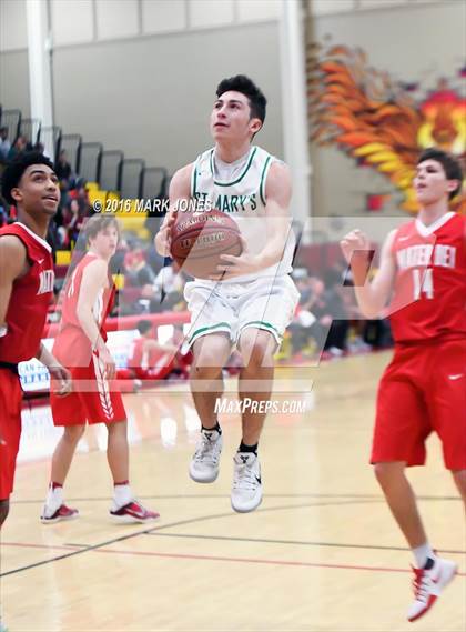 Thumbnail 2 in St. Mary's vs. Mater Dei (Hoophall West Invitational) photogallery.